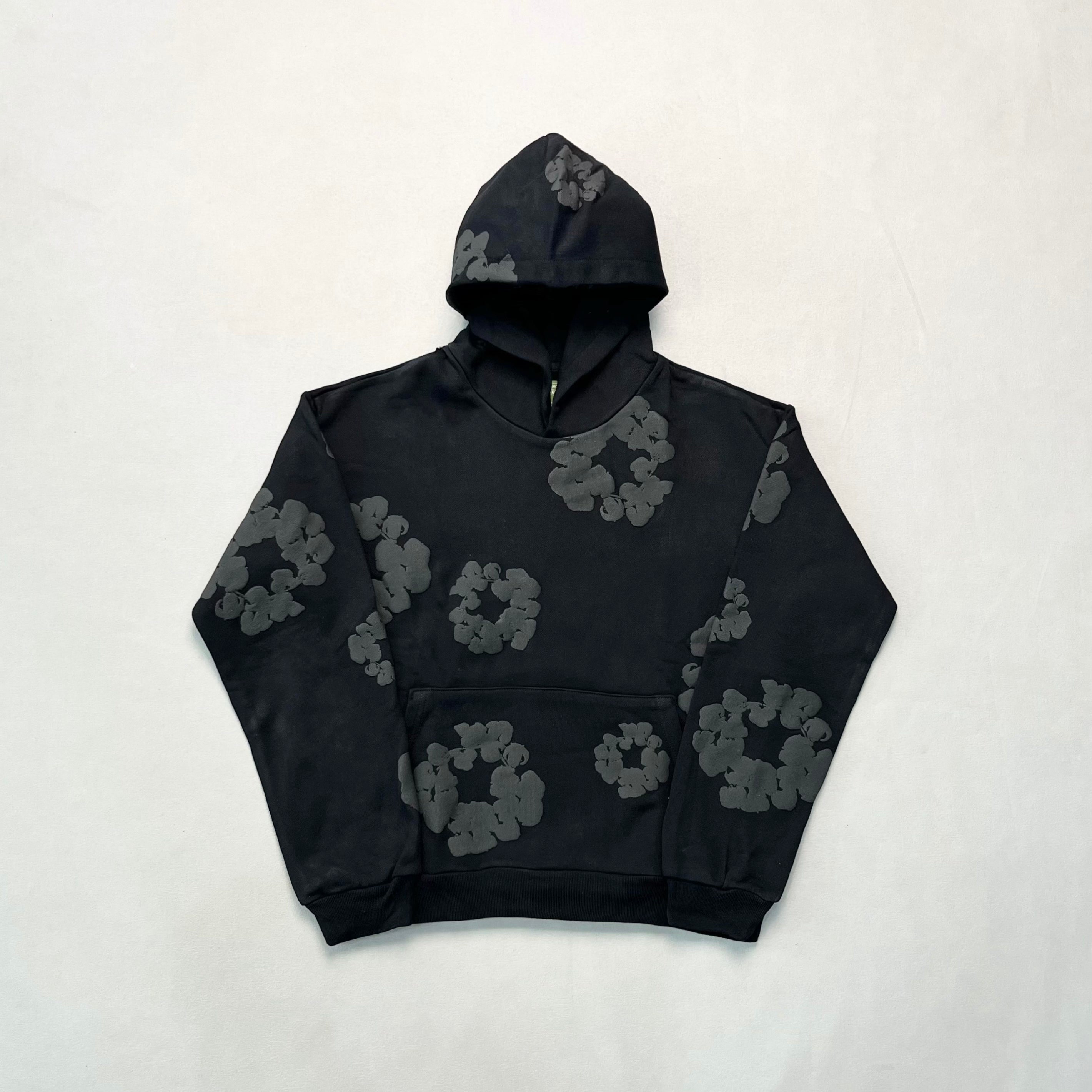 BLACK WREATH HOODIE