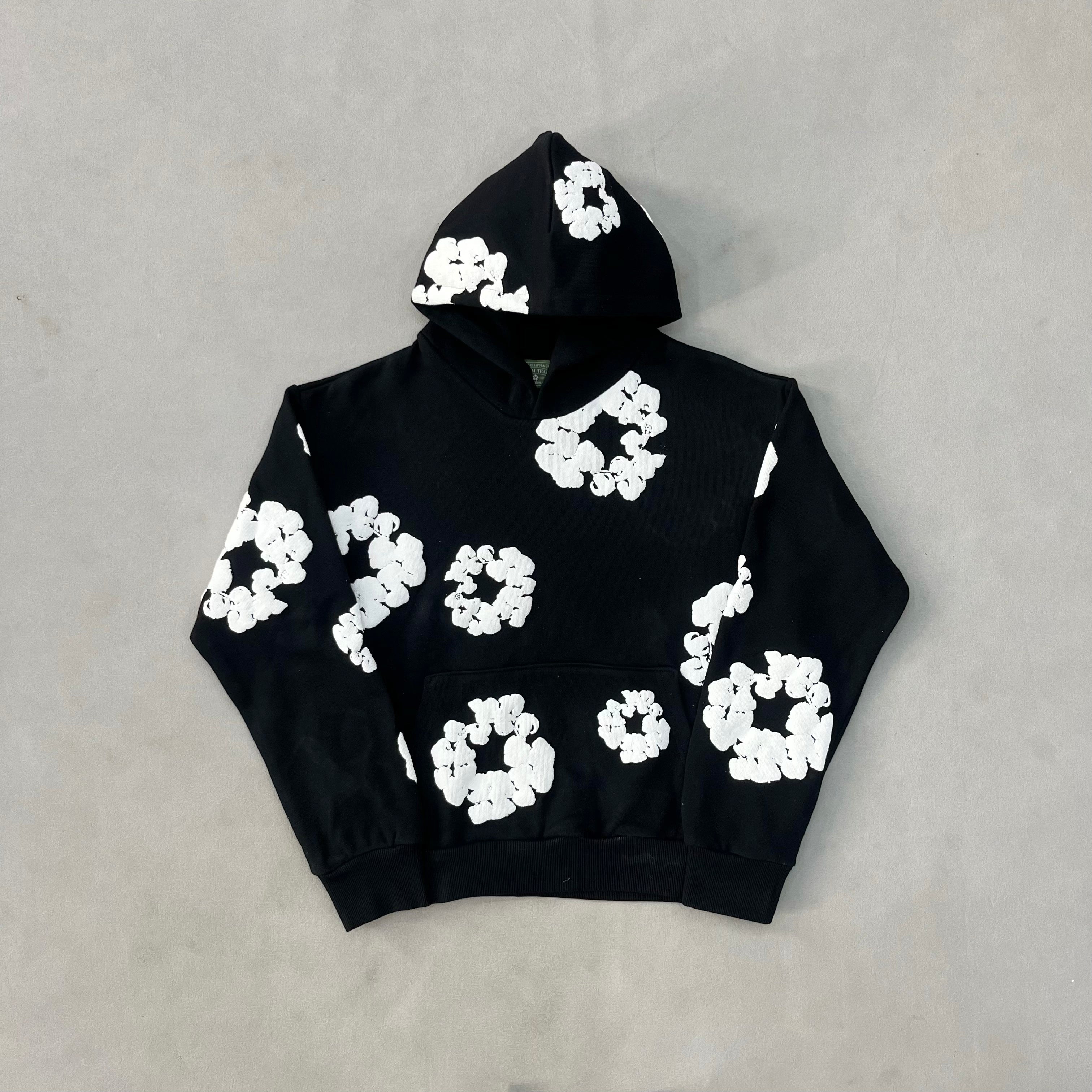 BLACK AND WHITE WREATH HOODIE
